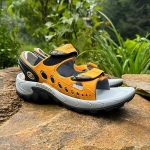Merrell sandals women’s size 7